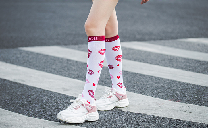 Fit Compression Socks with Graduated Target Zones 20-30 mmHg Support Stockings