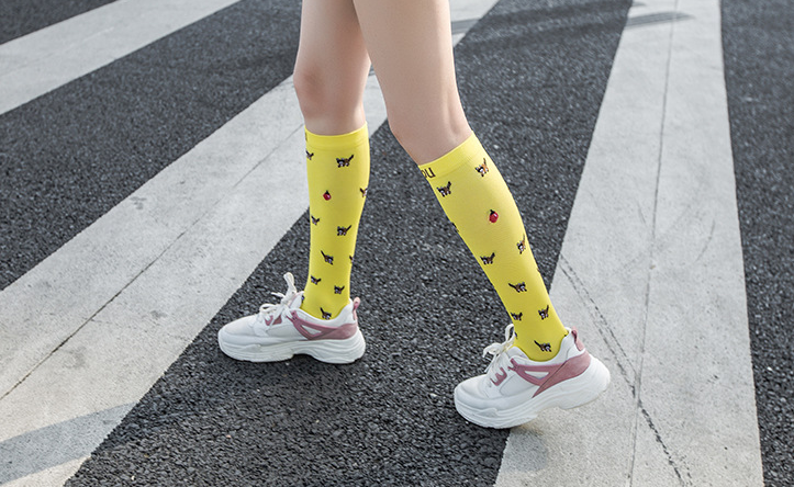 Fit Compression Socks with Graduated Target Zones 20-30 mmHg Support Stockings