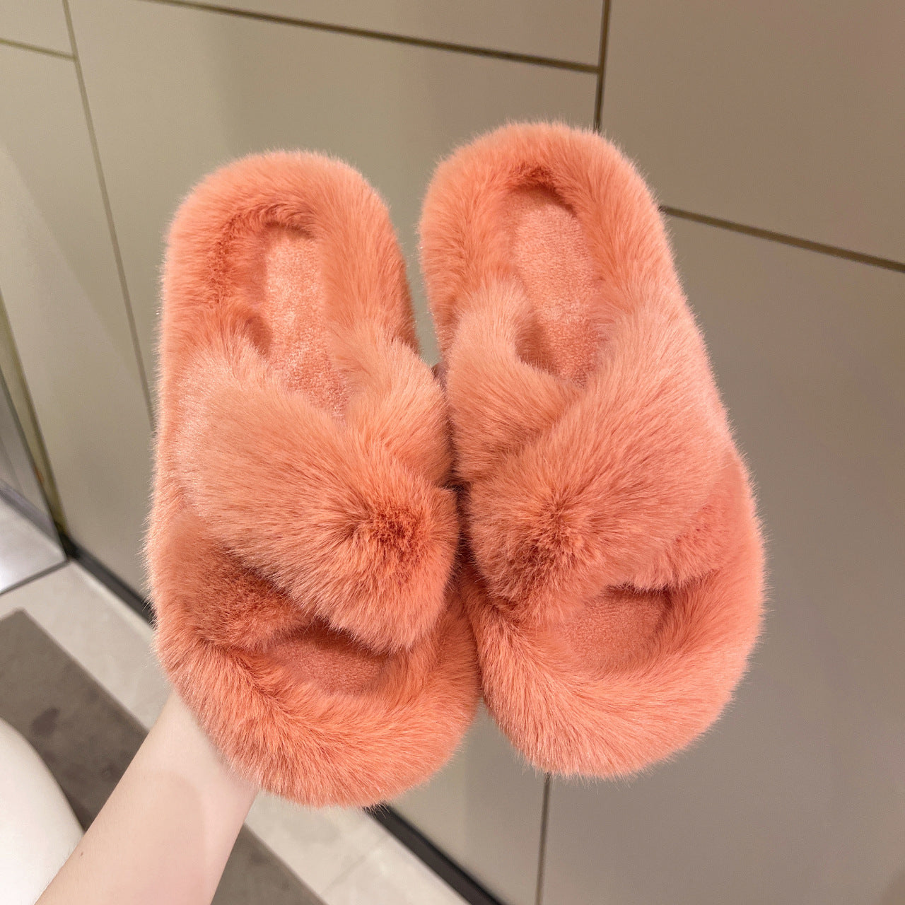 Ladies Plush Slippers Outer Wear Faux Fur Sandals Winter Home Slip On