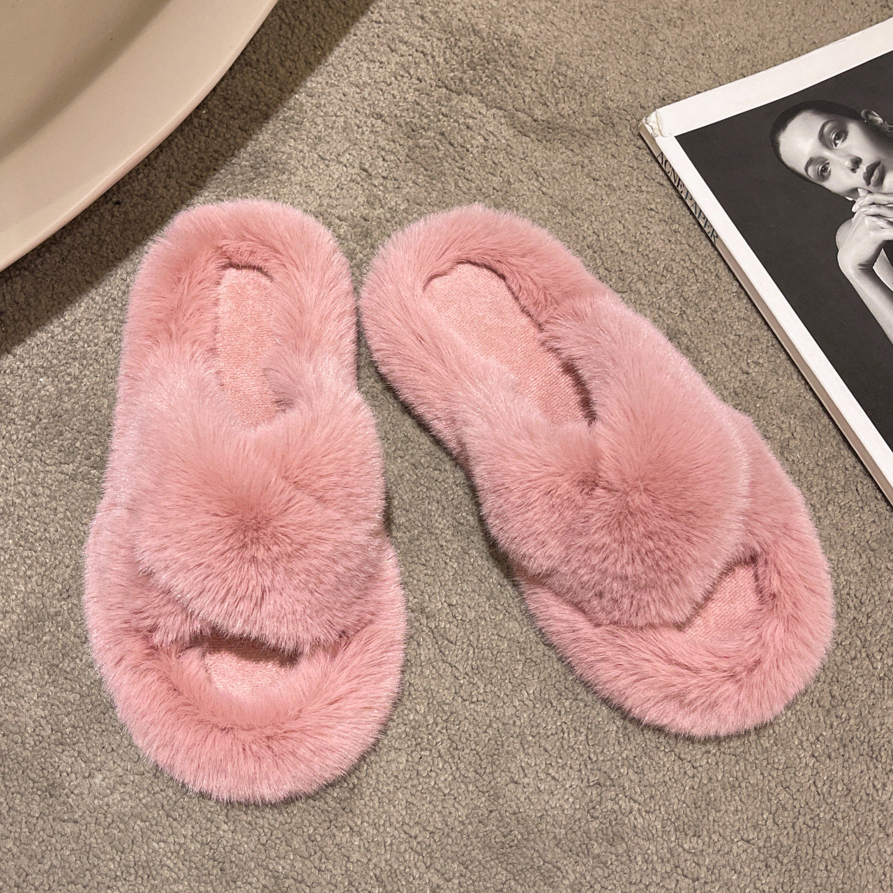 Ladies Plush Slippers Outer Wear Faux Fur Sandals Winter Home Slip On