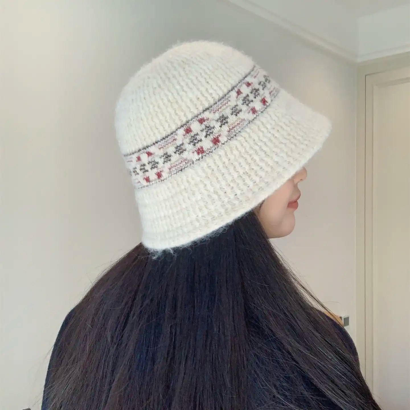 Cozy Cable Knit Bucket Hat for Winte