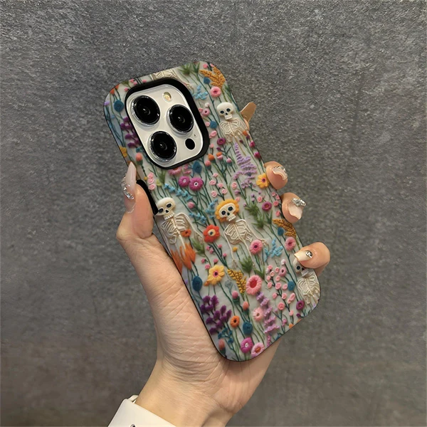 Halloween Skull Ghost Hard Phone Case for iPhone 17 / 16 / 15