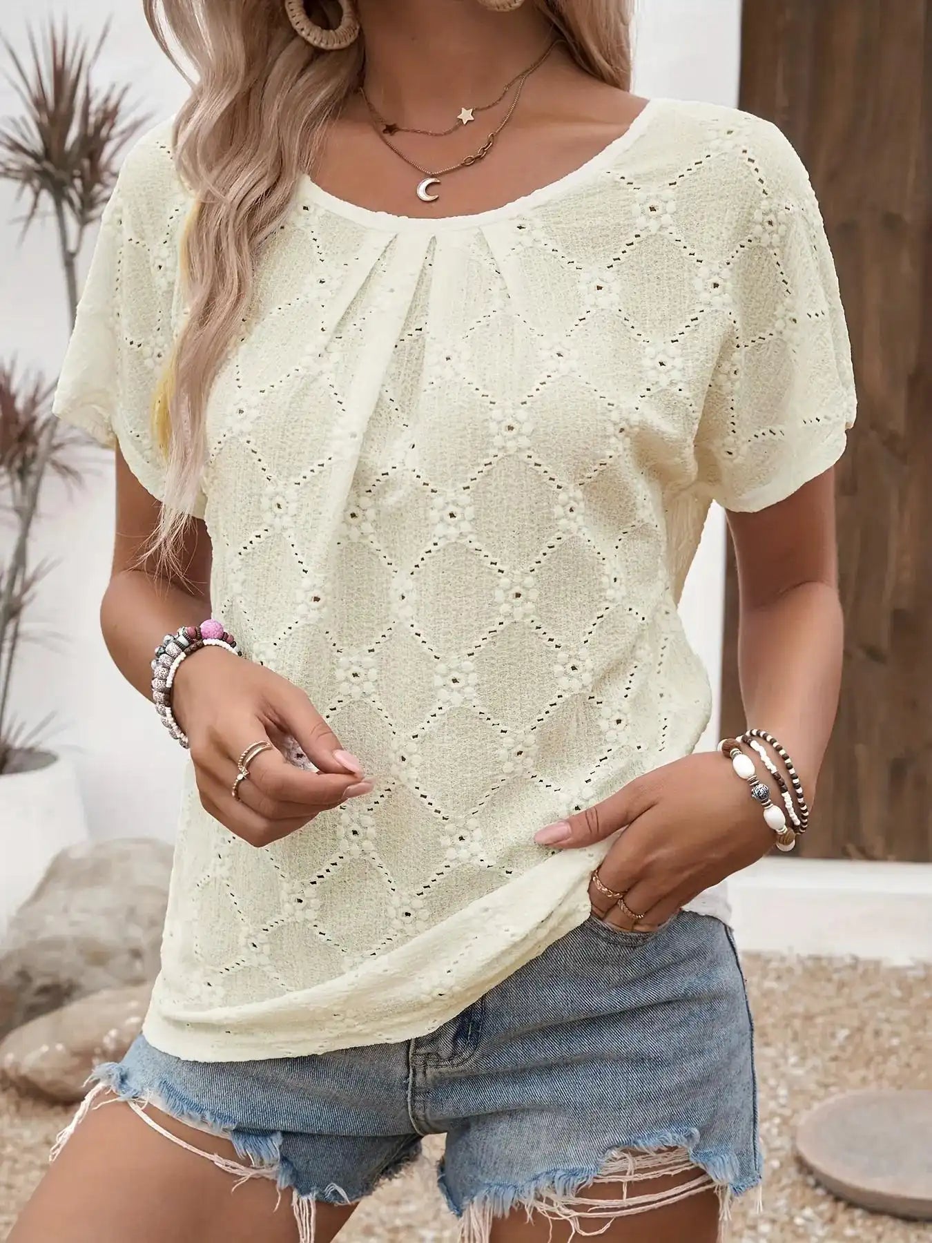 Lace Stitching Back Cutout Round Neck T-shirt