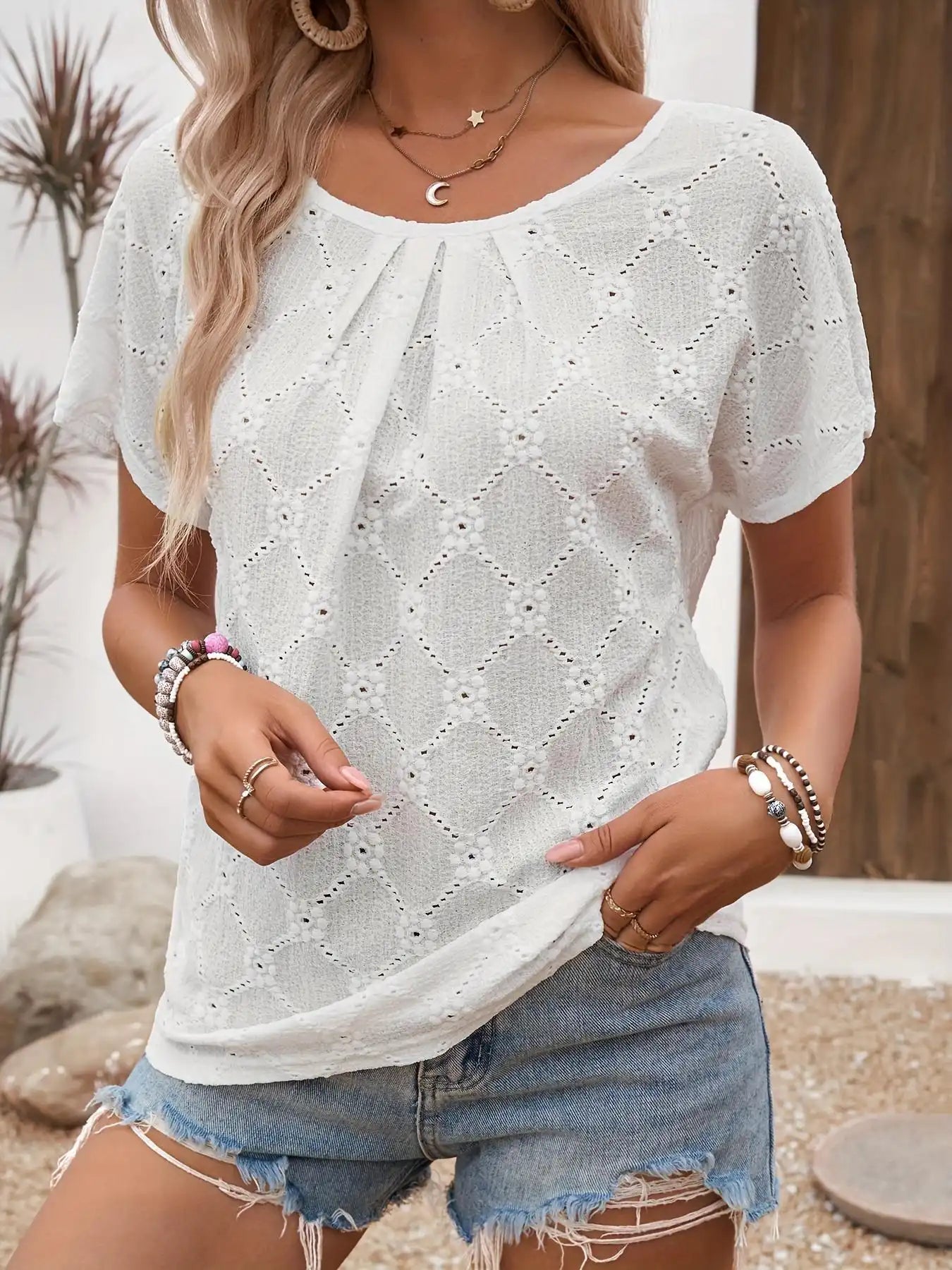 Lace Stitching Back Cutout Round Neck T-shirt