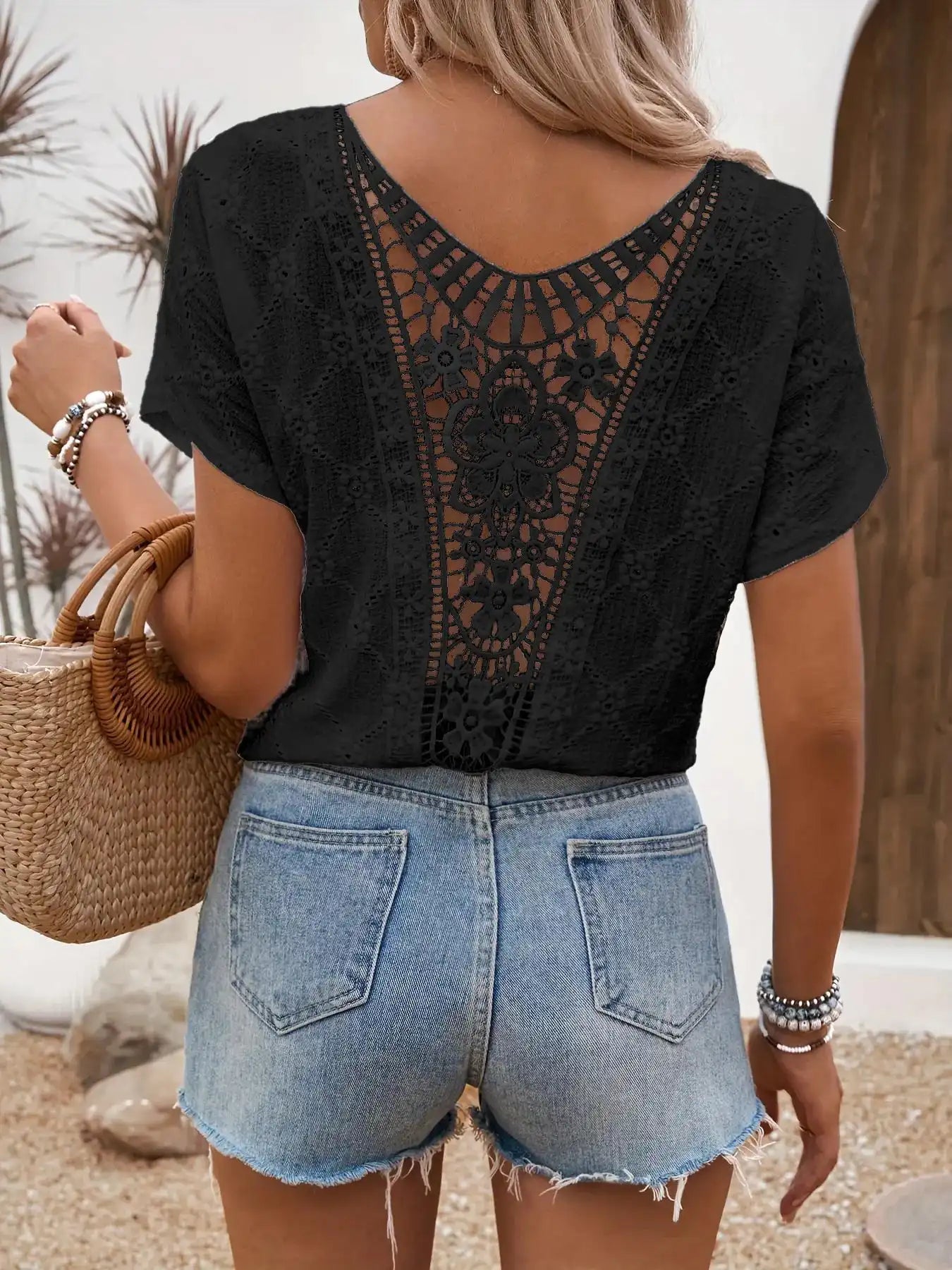 Lace Stitching Back Cutout Round Neck T-shirt
