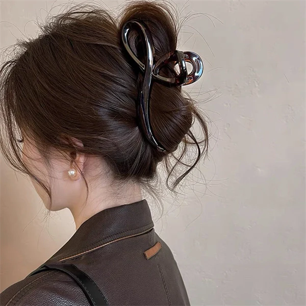 Large Claw Clip for Women – Matte Shark Hair Clip for Thick Hair