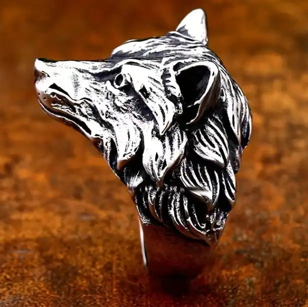 Men's 3D Wolf Head Ring | Titanium-Finish Alloy