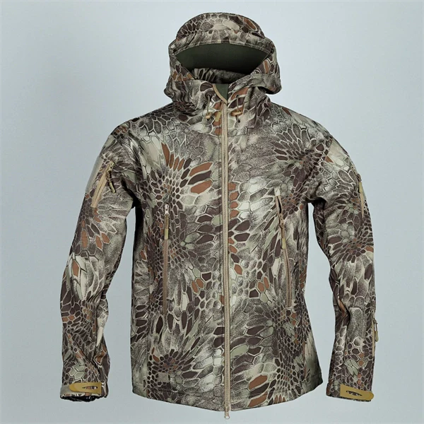 Men’s Tactical Camouflage Softshell Windbreaker – Fleece-Lined Interior Outdoor Jacket for Hiking & Cycling