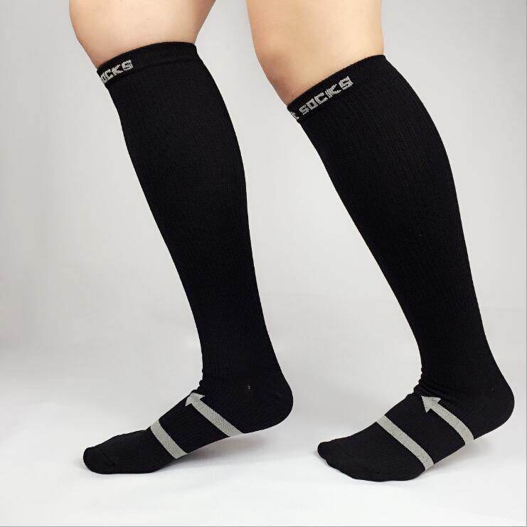 Compression socks for men and women runners