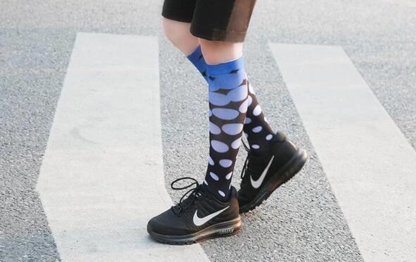 The Compression socks for men& outdoor socks with benefit.
