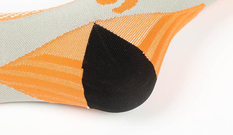 The Latest Compression Socks Support 15-30mmHg-The Best to choose.