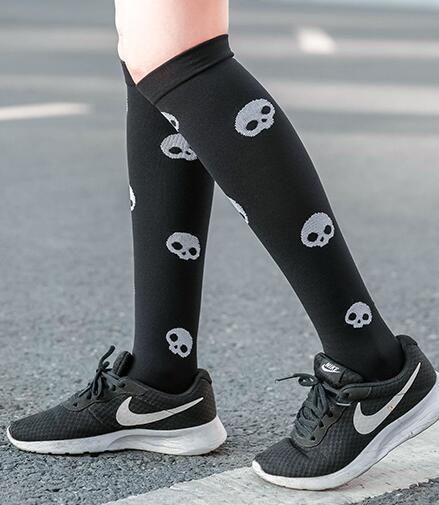 The Latest Men's Compression Socks for Foot and Leg Support 15-30mmHg Everyday.