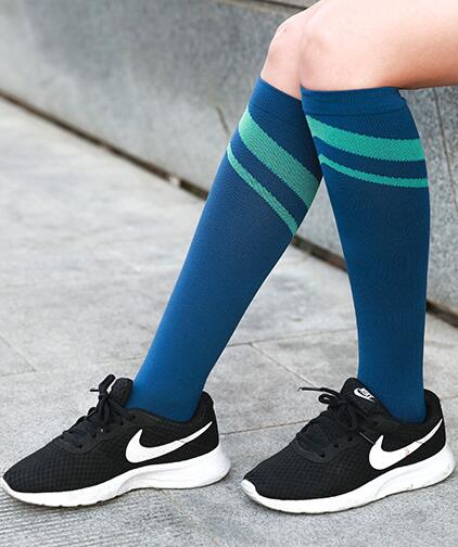 The Latest Men's Compression Socks for Foot and Leg Support 15-30mmHg Everyday.