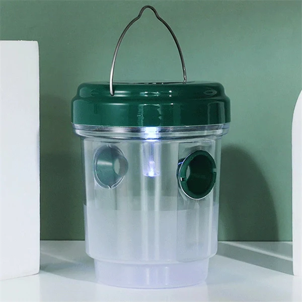 Solar-Powered Wasp & Bee Trap Light – Waterproof, Non-Toxic, Reusable Hanging Hornet Trap for Outdoor Garden Protection