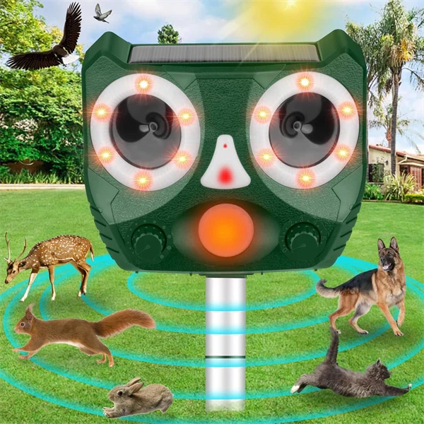 Ultrasonic Animal Repeller Outdoor, Solar Powered Squirrels Repeller Waterproof Deer Repeller for Rats，Dog, Cat, Squirrels, Bird, Rabbit, Deer, Raccoon Farm Yard Garden