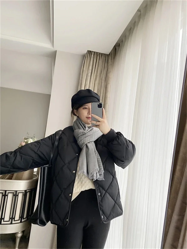 Women's Lightweight Down Jacket – Elegant Winter Coat, Warm & Stylish Outerwear