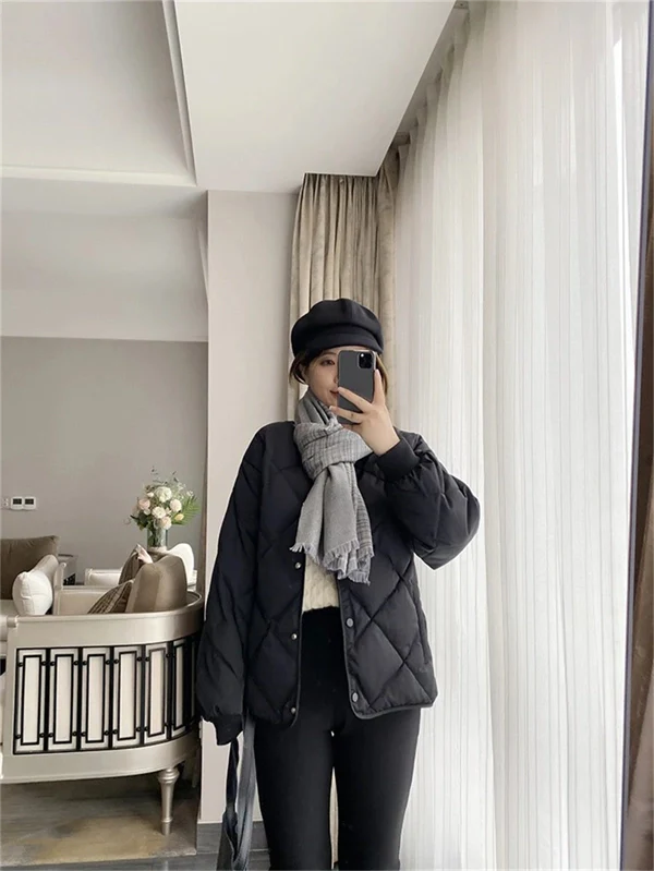 Women's Lightweight Down Jacket – Elegant Winter Coat, Warm & Stylish Outerwear