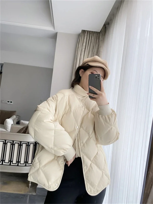 Women's Lightweight Down Jacket – Elegant Winter Coat, Warm & Stylish Outerwear