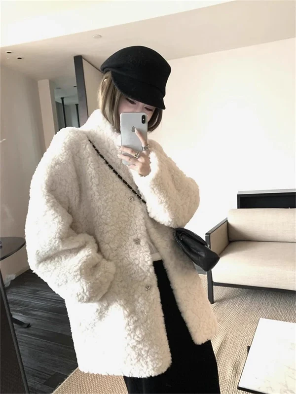 Women’s Mid-Length Faux Shearling Coat – Loose Fit Eco-Friendly Lamb Wool Jacket with Fur Collar