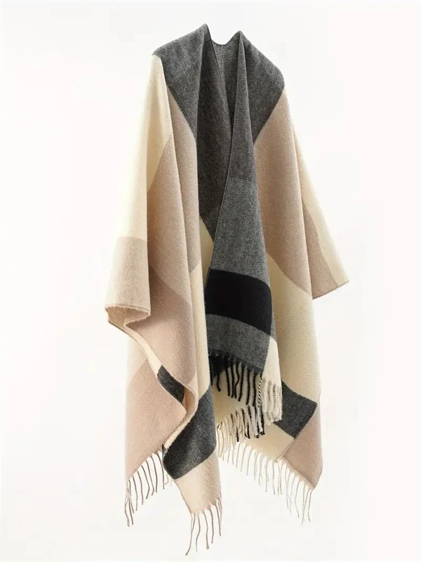 Women's Oversized Plaid Poncho Shawl - Fringed Wrap Cardigan for Fall Winter