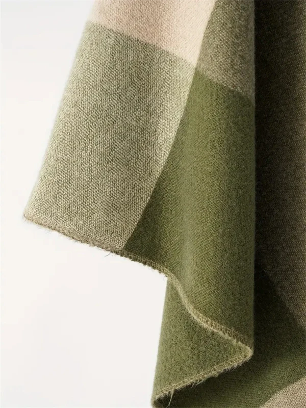 Women's Oversized Plaid Poncho Shawl - Fringed Wrap Cardigan for Fall Winter