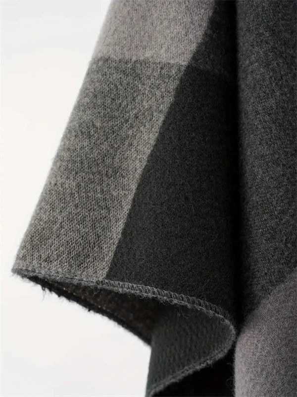 Women's Oversized Plaid Poncho Shawl - Fringed Wrap Cardigan for Fall Winter