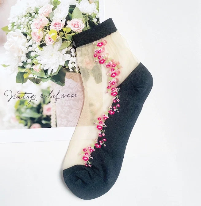 ROYALUCK 5 Pairs Women's Fashion Embroidered Flower Spring and Summer Thin Socks